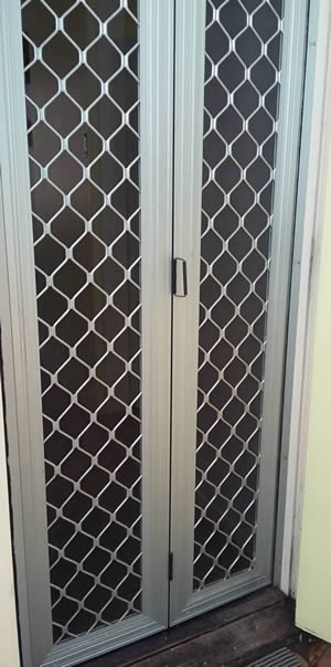 Bi-fold Security Door Standard Grille